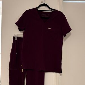 Deep Purple FIGS Scrub Set